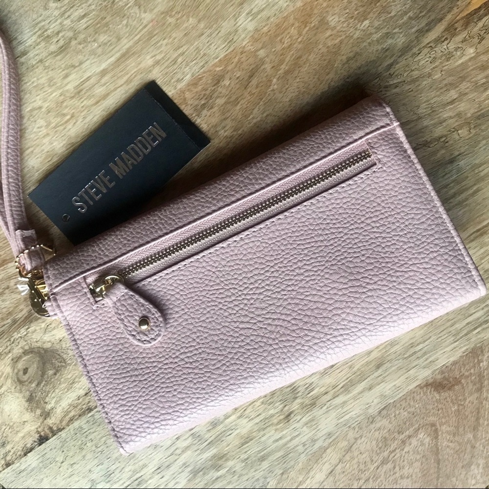 Steve Madden Wristlet - Picture 3 of 6